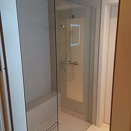 Privatunterkunft Modern In 6 *