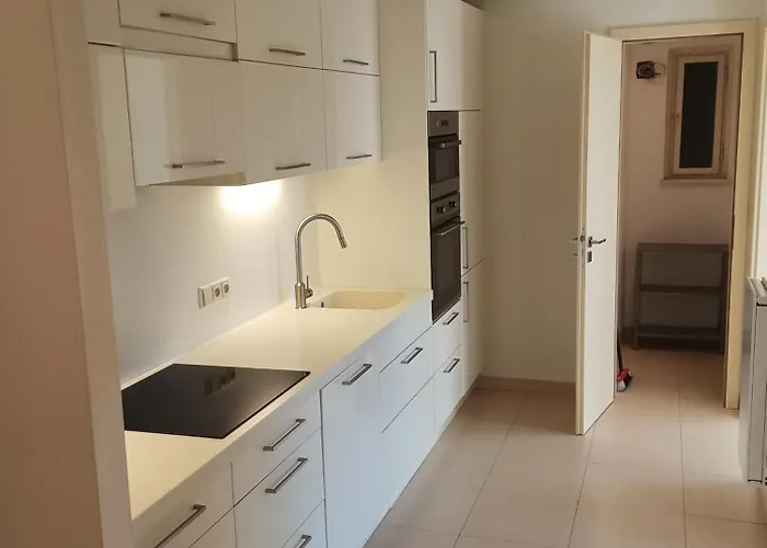 Modern In 6 * Praga