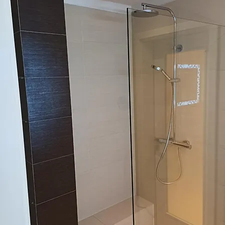 Kwatera prywatna Modern In 6